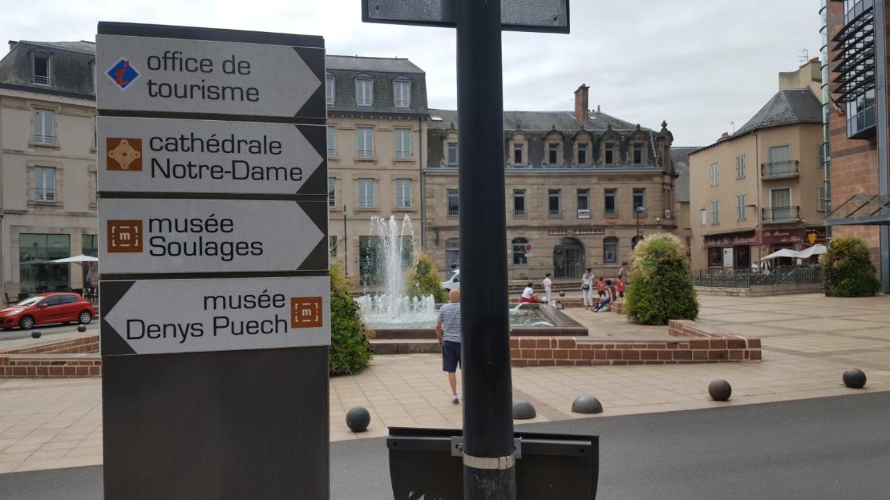 La Maison Bleue, Un Emplacement De Choix A Rodez Exterior photo